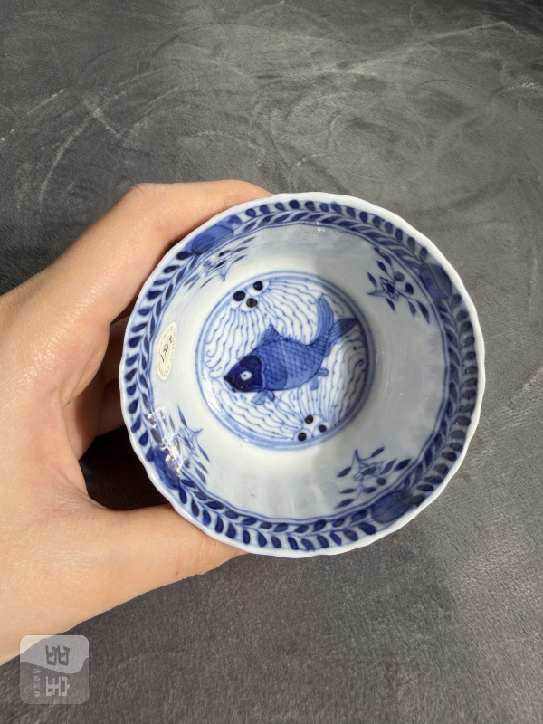 清晚期青花鱼藻纹花口杯 - 图8